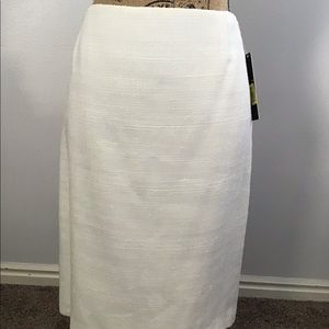 ALEX MARIE skirt cream New With Tags size 6